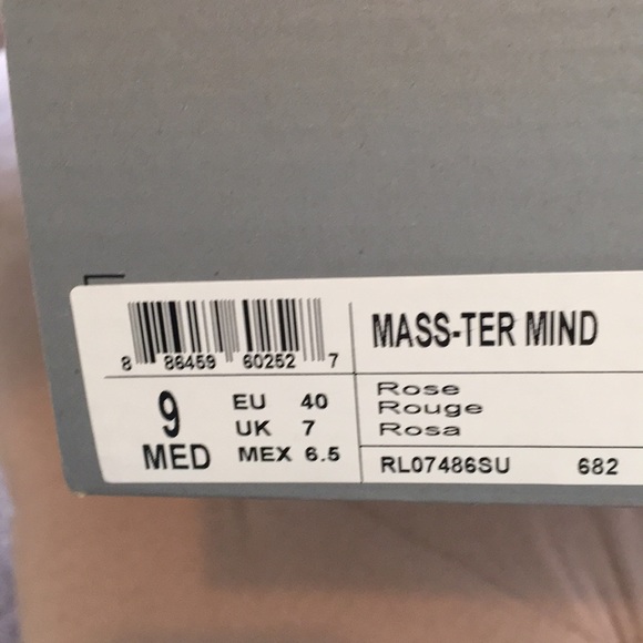 Kenneth Cole - Picture 5 of 8